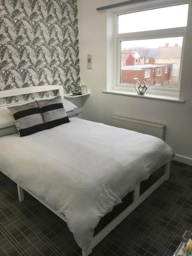 Number 40 - No Multiple Room Bookings Blackpool Exterior foto
